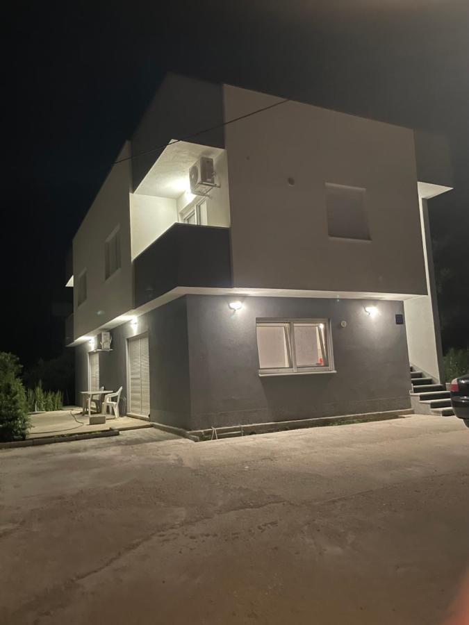 Lucija Apartamento Kaštela Exterior foto